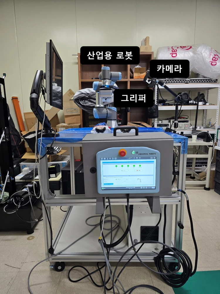 다소솔루션의 비전 기반 로봇 팔레타이징 실증 장비